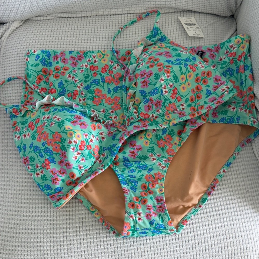 J. Crew XL NWT Floral Mint Green Ruffled Bikini Set Beach bathing suit 👙 XXL